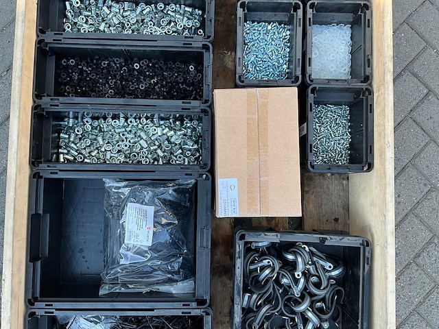 Partij - würth - bouten - moeren en bevestigingsmaterialen - afbeelding 3 van  16