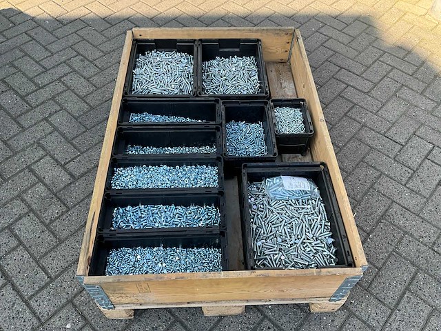 Partij - würth - bouten - moeren en bevestigingsmaterialen - afbeelding 2 van  12