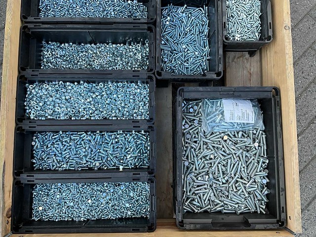 Partij - würth - bouten - moeren en bevestigingsmaterialen - afbeelding 3 van  12