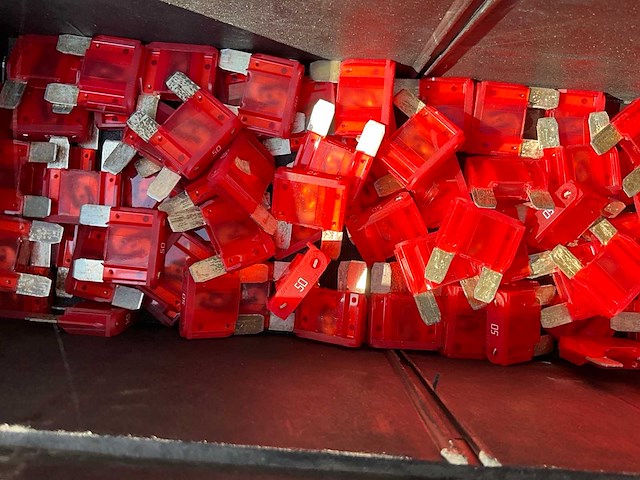Partij - würth - zekeringen en elektrisch aansluit- en bevestigingsmateriaal - afbeelding 13 van  18