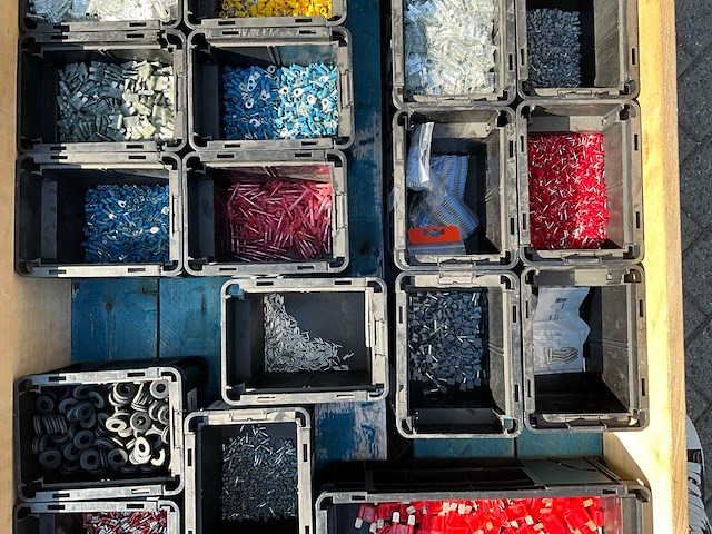 Partij - würth - zekeringen en elektrisch aansluit- en bevestigingsmateriaal - afbeelding 4 van  20