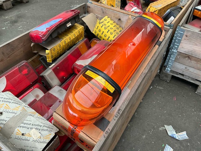 Partij- truck en trailerverlichting - afbeelding 9 van  11