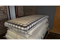 Partij 1 - mtf matras retouren - afbeelding 2 van  15