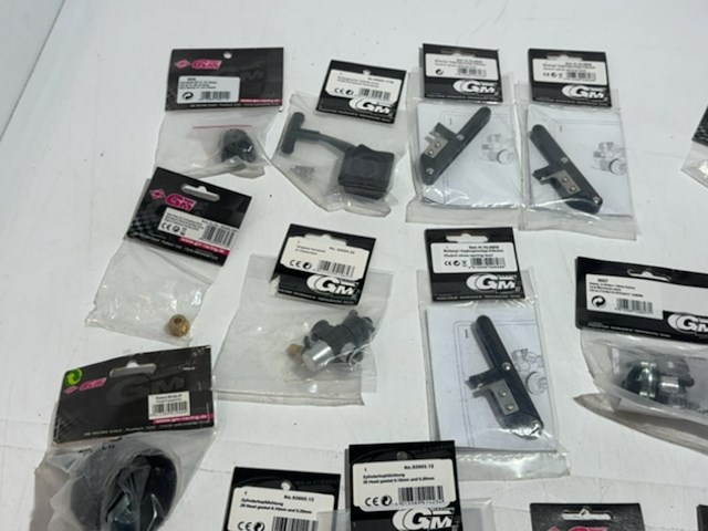 Partij 15 stuks gm, modelbouw onderdelen - afbeelding 2 van  4