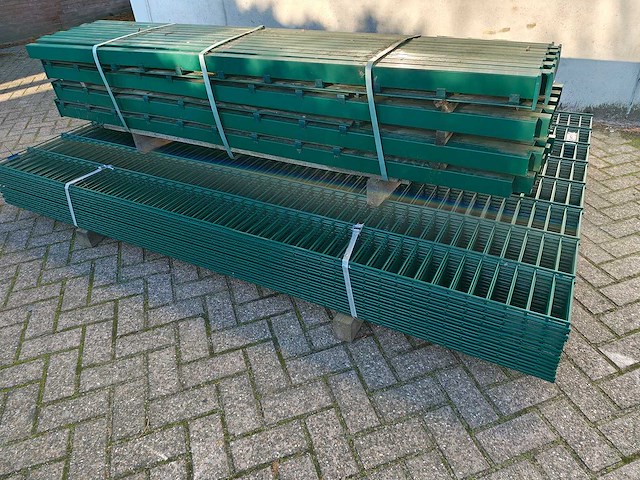 Partij 17x dubbelstaafs hekwerkpanelen 8 / 6 / 8 163 hoog met palen - afbeelding 2 van  9