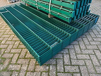 Partij 17x dubbelstaafs hekwerkpanelen 8 / 6 / 8 163 hoog met palen - afbeelding 6 van  9