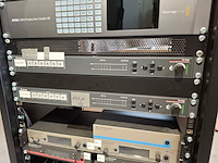 Partij 19 inch racks met proffesionele av apparatuur, blackmagic, extron, sennheiser - afbeelding 9 van  14