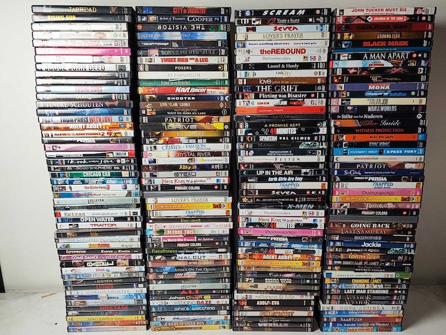Partij 200 dvd's - afbeelding 1 van  9