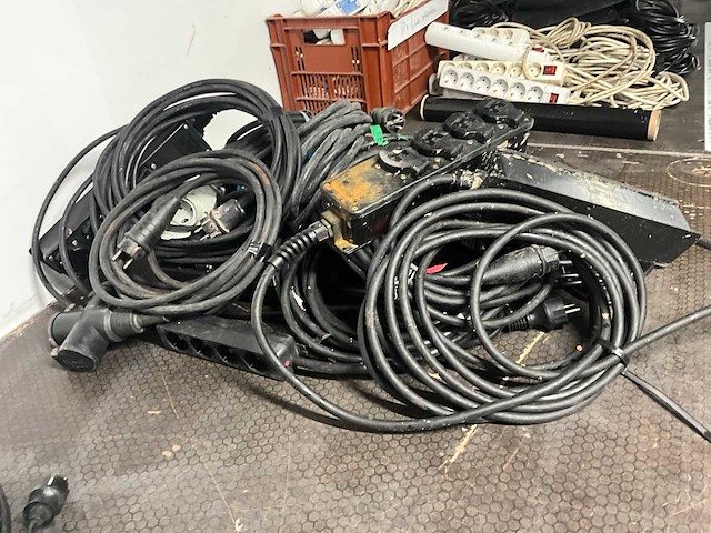 Partij 230volt kabels - afbeelding 2 van  3
