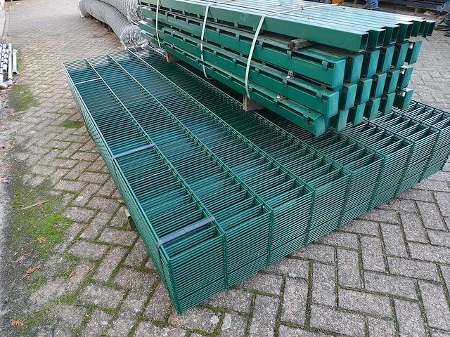 Partij 25x dubbelstaafs hekwerkpanelen 8 / 6 / 8 - 163 hoog met palen - afbeelding 7 van  10