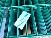 Partij 25x dubbelstaafs hekwerkpanelen 8 / 6 / 8 - 163 hoog met palen - afbeelding 10 van  10