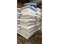 Partij 3 - mtf matras, topper en matraskern retouren - afbeelding 14 van  19