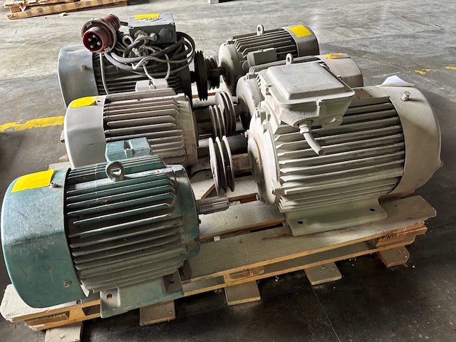 Partij 3-fase elektromotoren – diverse vermogens (5,5 – 11 kw) - afbeelding 12 van  22
