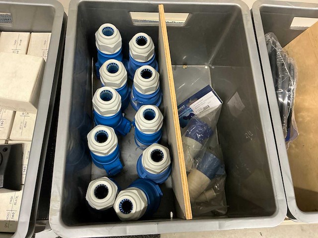 Partij 3-polige stekkers - afbeelding 7 van  9