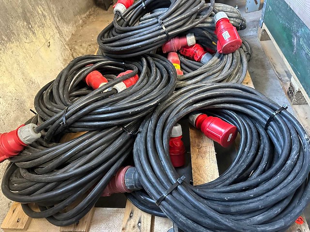 Partij 32a krachtstroom kabels op pallet - afbeelding 4 van  4