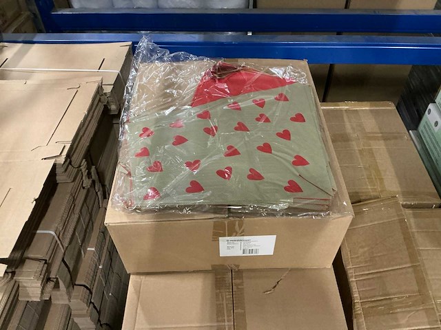 Partij 35x35cm sweetheard red opp40/fibre oblique (4500x) - afbeelding 1 van  5