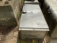 Partij 4 tanks – 3 aluminium watertanks en 1 stalen brandstoftank - afbeelding 13 van  14