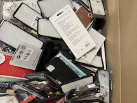 Partij 400+ smartphone hoesjes & screenprotectors – diverse modellen - afbeelding 3 van  5