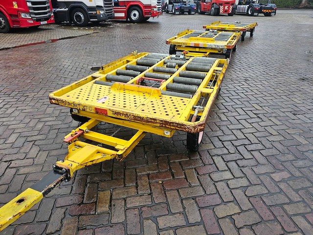 Partij 5 stuks blumenbecker-technik kfc vliegtuigbagagewagens (containerdolly's / rollenwagens) - afbeelding 1 van  10