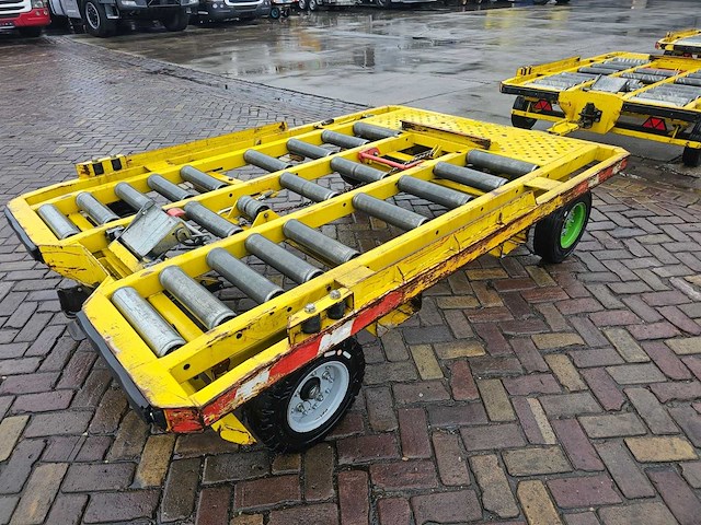 Partij 5 stuks blumenbecker-technik kfc vliegtuigbagagewagens (containerdolly's / rollenwagens) - afbeelding 7 van  10