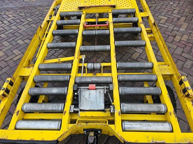 Partij 5 stuks blumenbecker-technik kfc vliegtuigbagagewagens (containerdolly's / rollenwagens) - afbeelding 9 van  10