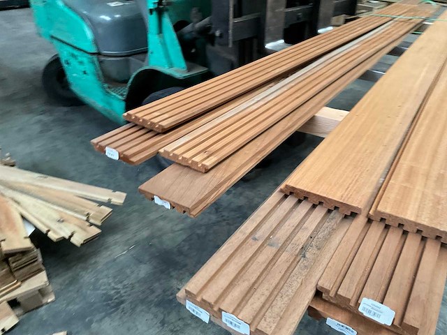 Partij 5-voudig rhombusprofiel western red cedar - 180-300x14,5x2 cm - afbeelding 2 van  22