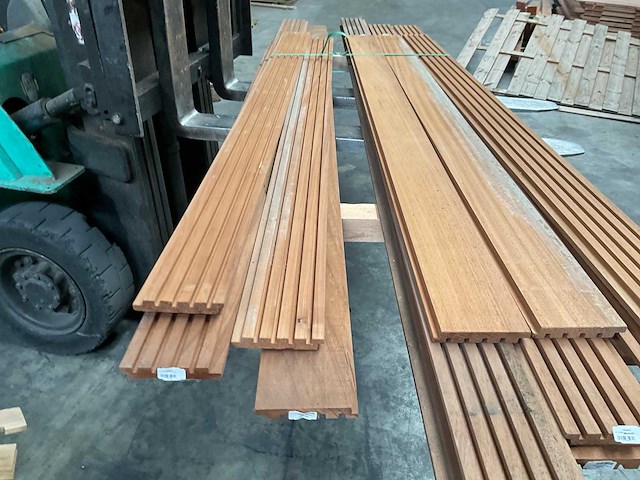 Partij 5-voudig rhombusprofiel western red cedar - 180-300x14,5x2 cm - afbeelding 4 van  22