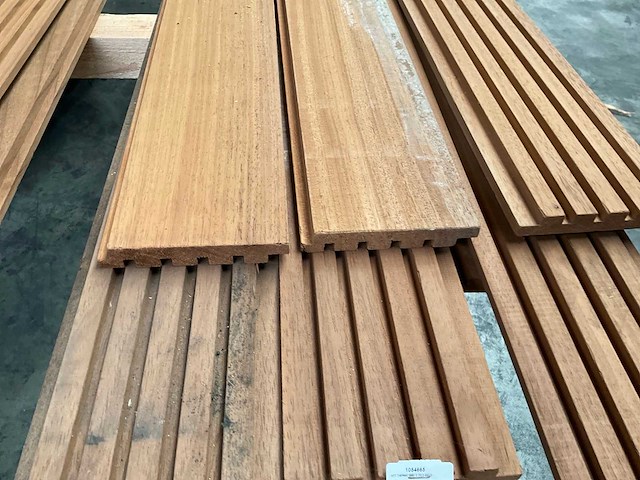 Partij 5-voudig rhombusprofiel western red cedar - 180-300x14,5x2 cm - afbeelding 7 van  22