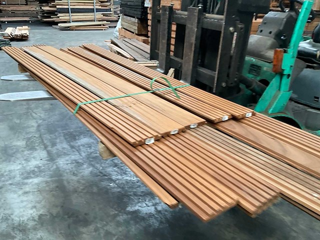 Partij 5-voudig rhombusprofiel western red cedar - 180-300x14,5x2 cm - afbeelding 12 van  22
