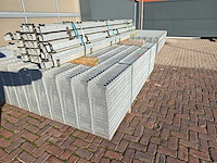 Partij 50x dubbelstaafs hekwerkpanelen gegalvaniseerd 183 hoog 8 / 6 / 8 - met palen 27x - afbeelding 1 van  11
