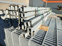 Partij 50x dubbelstaafs hekwerkpanelen gegalvaniseerd 183 hoog 8 / 6 / 8 - met palen 27x - afbeelding 11 van  11