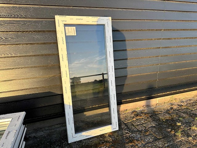 Partij 7 nieuwe kunststof kozijnen met dubbel glas – 497 x 1252 mm - afbeelding 3 van  6