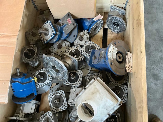 Partij aandrijfcomponenten - afbeelding 3 van  4