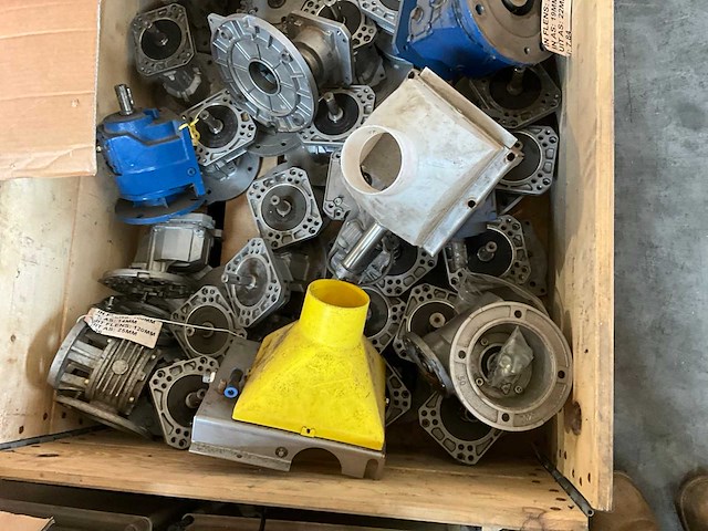 Partij aandrijfcomponenten - afbeelding 4 van  4