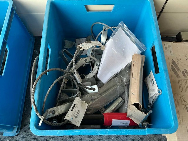 Partij aanhangwagen onderdelen - afbeelding 8 van  17