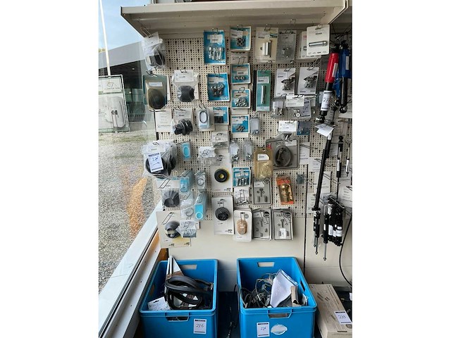 Partij aanhangwagen onderdelen - afbeelding 10 van  17