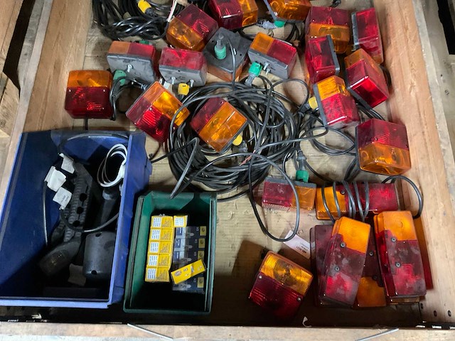 Partij aanhangwagen verlichting - afbeelding 3 van  3