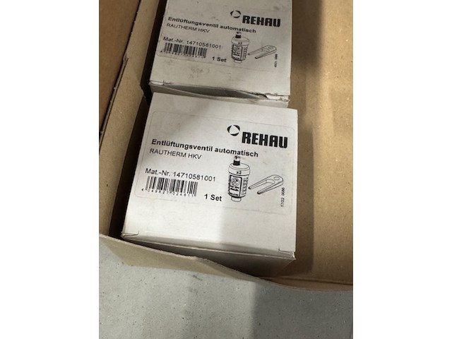 Partij aanlegthermostaten en ontluchters - afbeelding 2 van  6