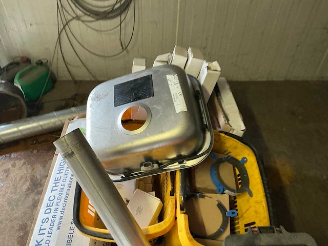 Partij aannemersmateriaal - afbeelding 7 van  11