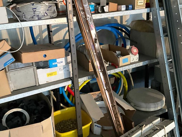 Partij aannemersmateriaal - afbeelding 11 van  14
