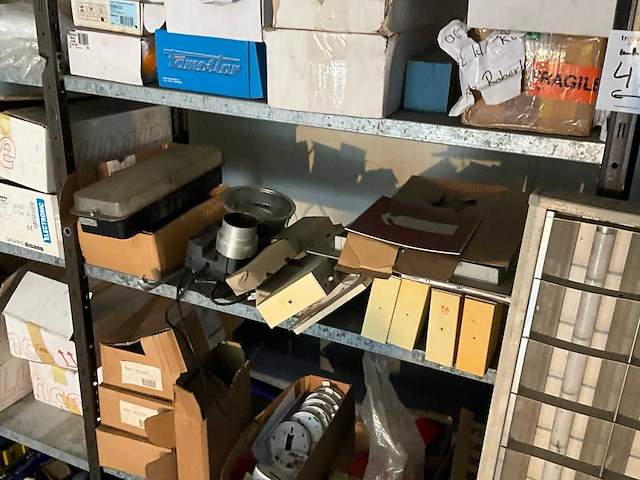Partij aannemersmateriaal - afbeelding 5 van  14