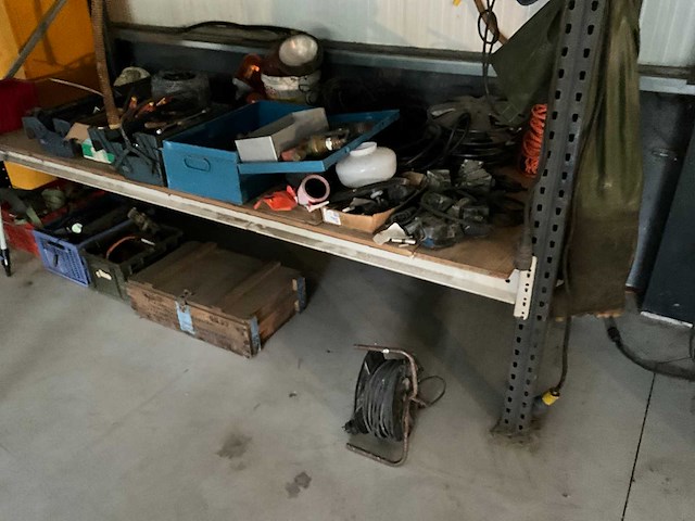 Partij aannemersmateriaal - afbeelding 2 van  4