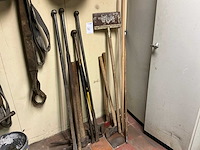 Partij aannemersmateriaal - afbeelding 1 van  4