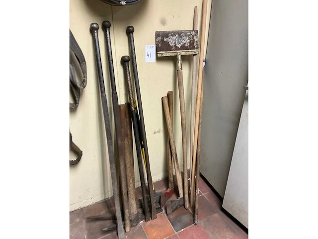 Partij aannemersmateriaal - afbeelding 2 van  4