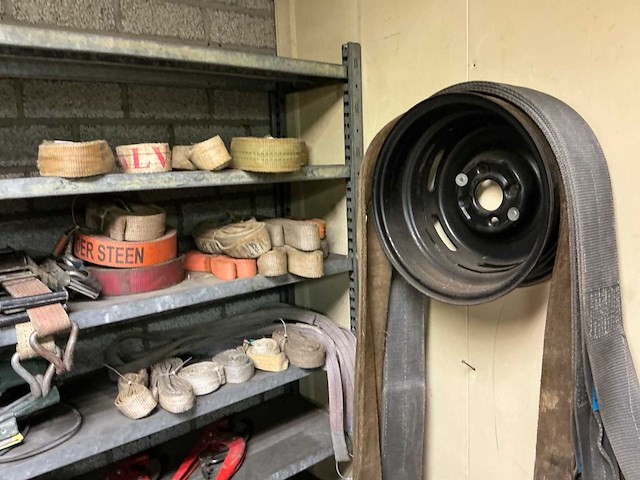 Partij aannemersmateriaal - afbeelding 12 van  15