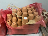 Partij aardewerk potten - afbeelding 2 van  17