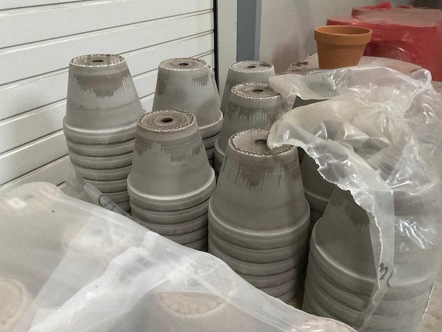 Partij aardewerk potten - afbeelding 8 van  17