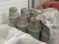 Partij aardewerk potten - afbeelding 8 van  17