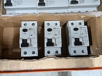 Partij aardlek- en installatieautomaten, emat - afbeelding 2 van  12