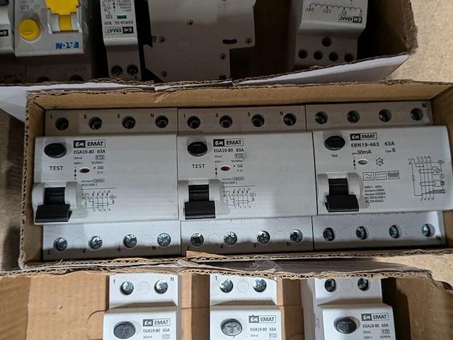 Partij aardlek- en installatieautomaten, emat - afbeelding 3 van  12
